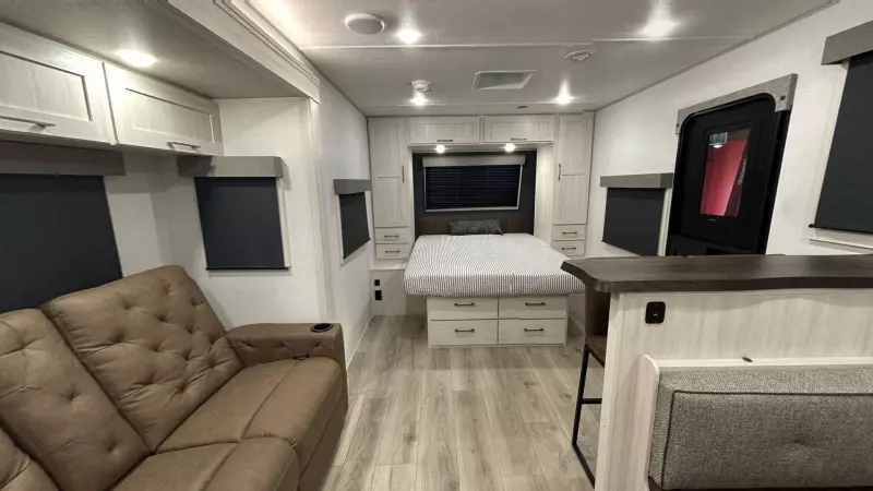 204MKLE Floorplan Main Room