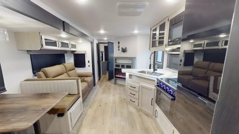 32BHQS Floorplan Main Room