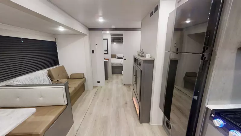 TRAIL28 Floorplan Main Room