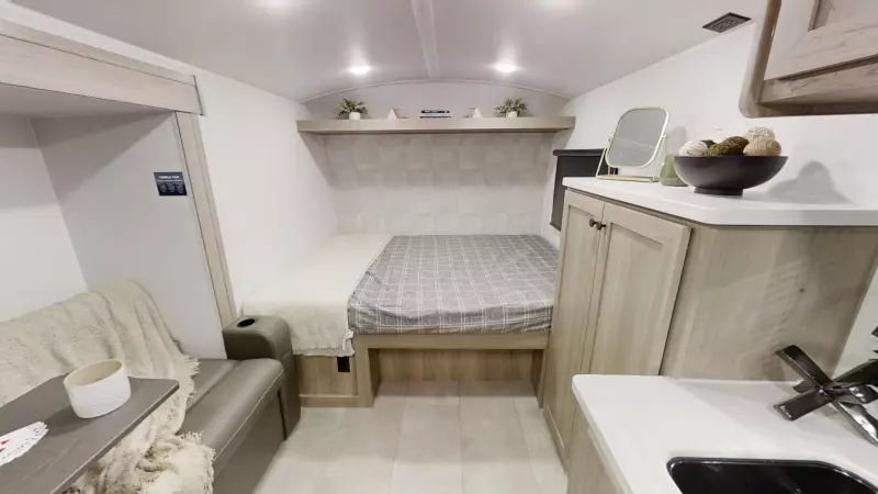 Flagstaff E-Pro Main Room